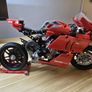 Lego 42107 Ducati Panigale V4 R Image 2
