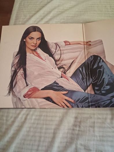 Crystal.Gayle.