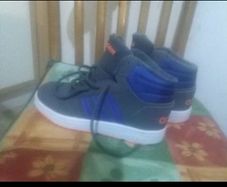 Adidas trainer's size 2