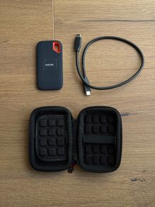 Sandisk Portable SSD 500gb + Accessories