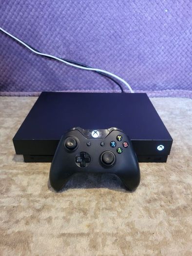 Xbox One X 1TB