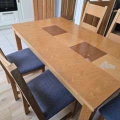 Table & Chairs x 6