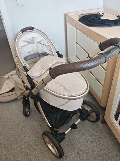 Egg2 travel system