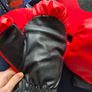 childrens boxing gloves and pads Image 4