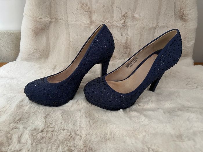Navy High-Heels