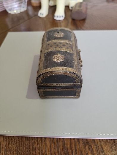 Trinket treasure box