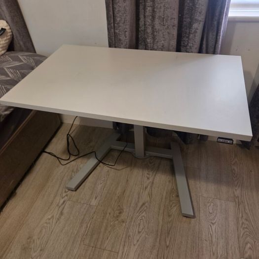 Stand/sit desk