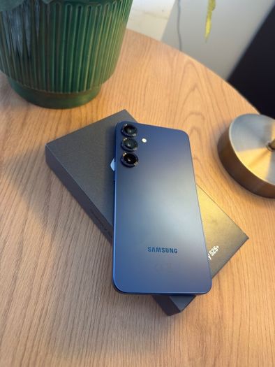 Samsung galaxy S25 plus 256gb