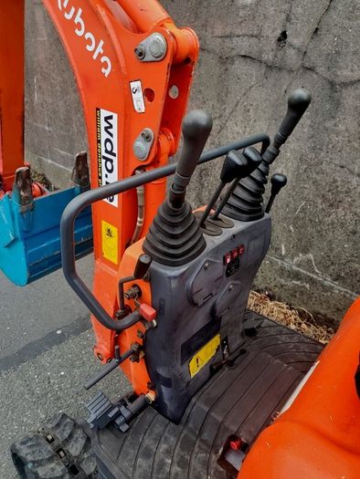 Kubota micro digger