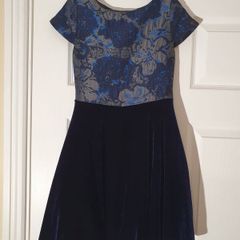 Beautiful new casual velvet dress size 10Y