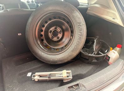 Mercedes Space Saver Spare Wheel & Tyre & Jack Kit (T125/90R16)