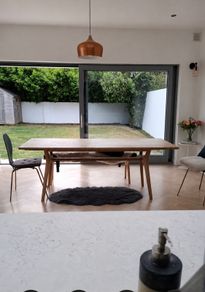 Oak kitchen/dining table and bench