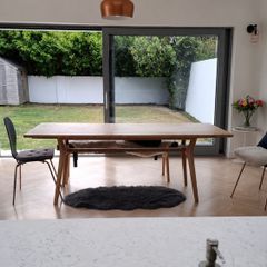 Oak kitchen/dining table and bench