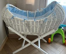 White Wicker Pod Moses Basket