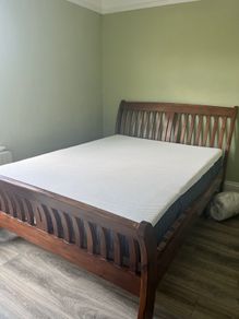 King size bed