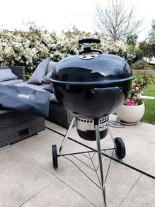 Weber Master (Charcoal) BBQ with cover