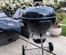 Weber Master (Charcoal) BBQ with cover