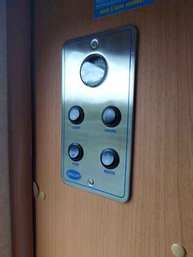 Bailey Ranger 550/6 - 6 berth caravan