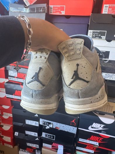 Jordan 4 Retro University Blue CT8527-400