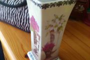 Set Of Two Vases Very Nice .