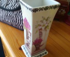 Set Of Two Vases Very Nice .