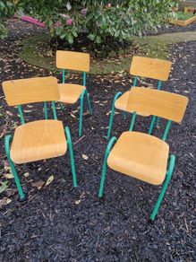 kids table and chairs