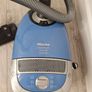 Miele vacuum cleaner for sale. Image 5