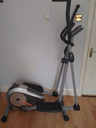 Cross trainer