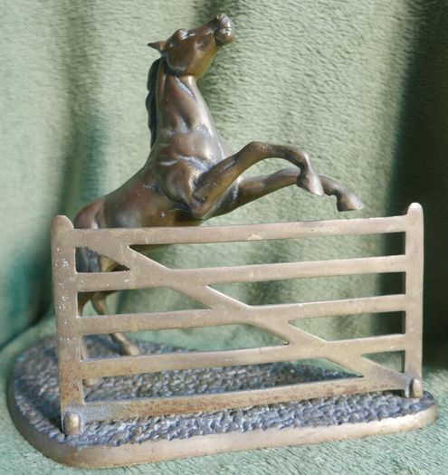 Vintage Large Solid Brass Horse on Base Horse Jumping Gate 11" x 9,5"