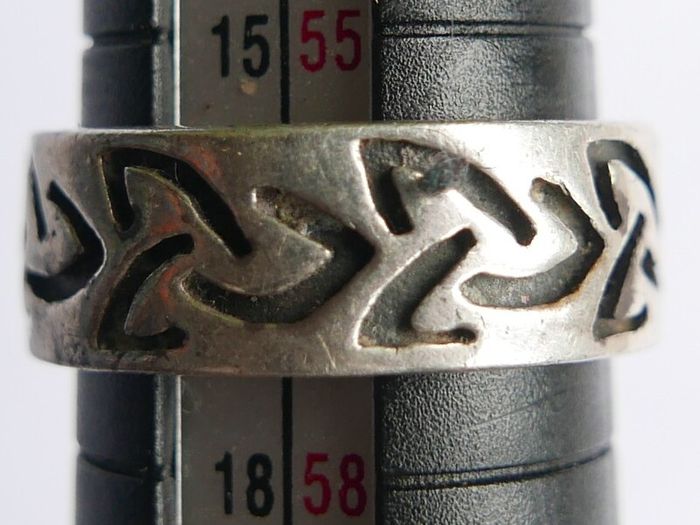 Vintage Sterling Silver Celtic Knot Ring Size P1/2 - 6,94g