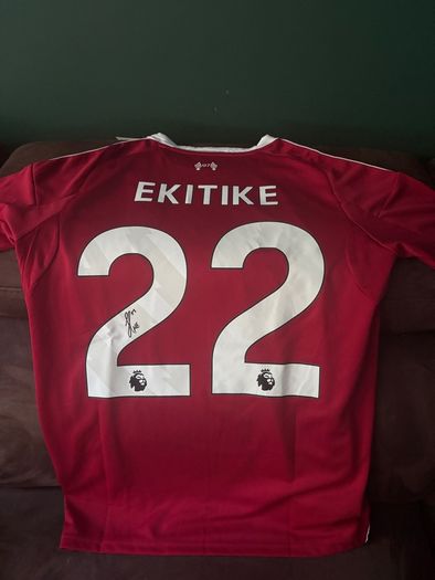 Hugo Ekitike signed Liverpool jersey