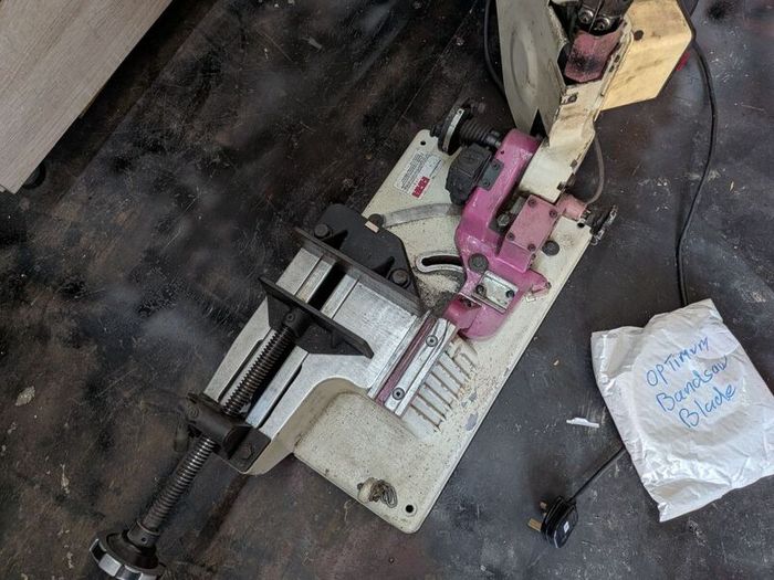 Optimum portable bandsaw