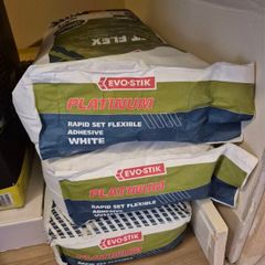 3 bags of Evo-Stik Platinum Rapid-Set Flexible Tile Adhesive White 20kg.