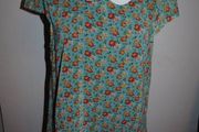 Lovely floral top size UK14 EU42 Postage included