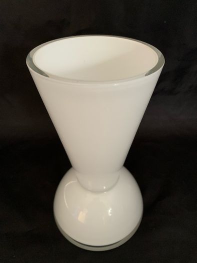 Kilkenny casual dining candle holder/ vase