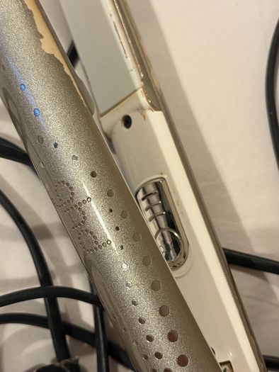 GHD Hair straightener