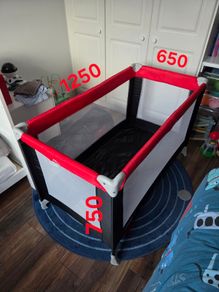 Travel cot