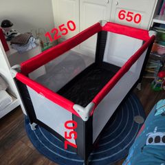 Travel cot