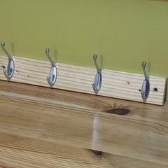 4 hook rail hanger