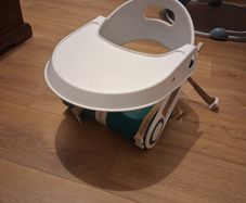 Baby feeding chair