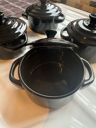 Stoneware pots