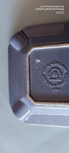 irish made porcelain wade ashtray,,prefect condition see the pictures for condition,buyer collects or pays postage thank you ,bunratty Castle picture insert ,
