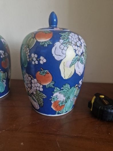 HK Dynasty matching lidded jars
