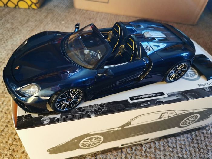 Minichamps Porsche 918 Spyder Limited Edition 1/18