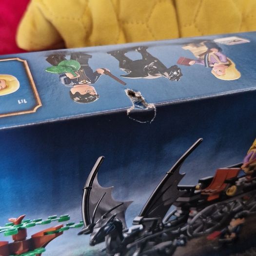 LEGO Harry Potter Hogwarts Carriage and Thestrals (76400) Free shipping