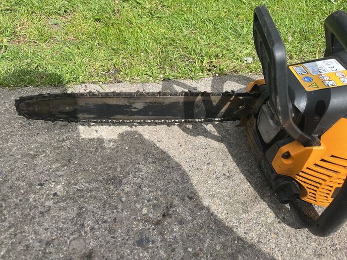chainsaw mcculloch MAC 842