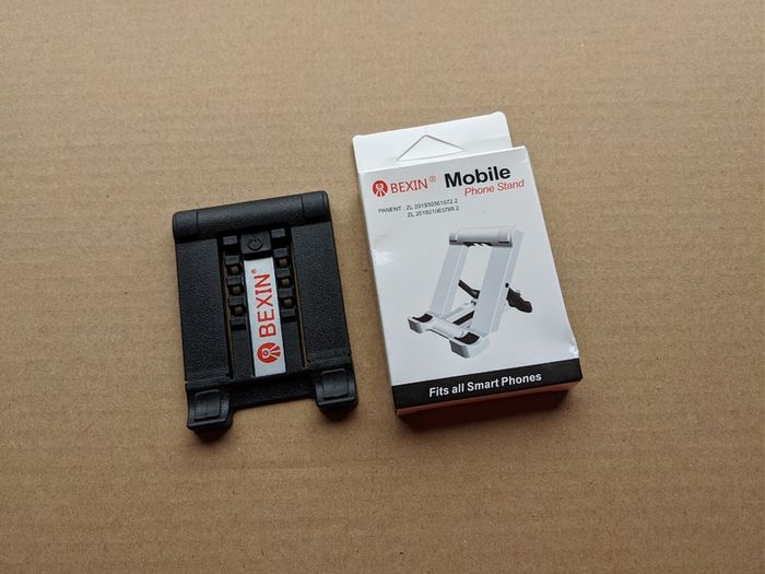 Smartphone stand