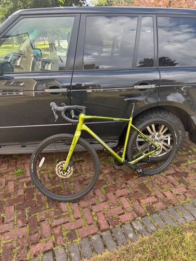 Gravel bike Brand new(maybe 5 miles)