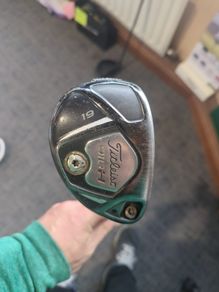 Titleist 910 hybrid 19 degree