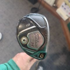 Titleist 910 hybrid 19 degree